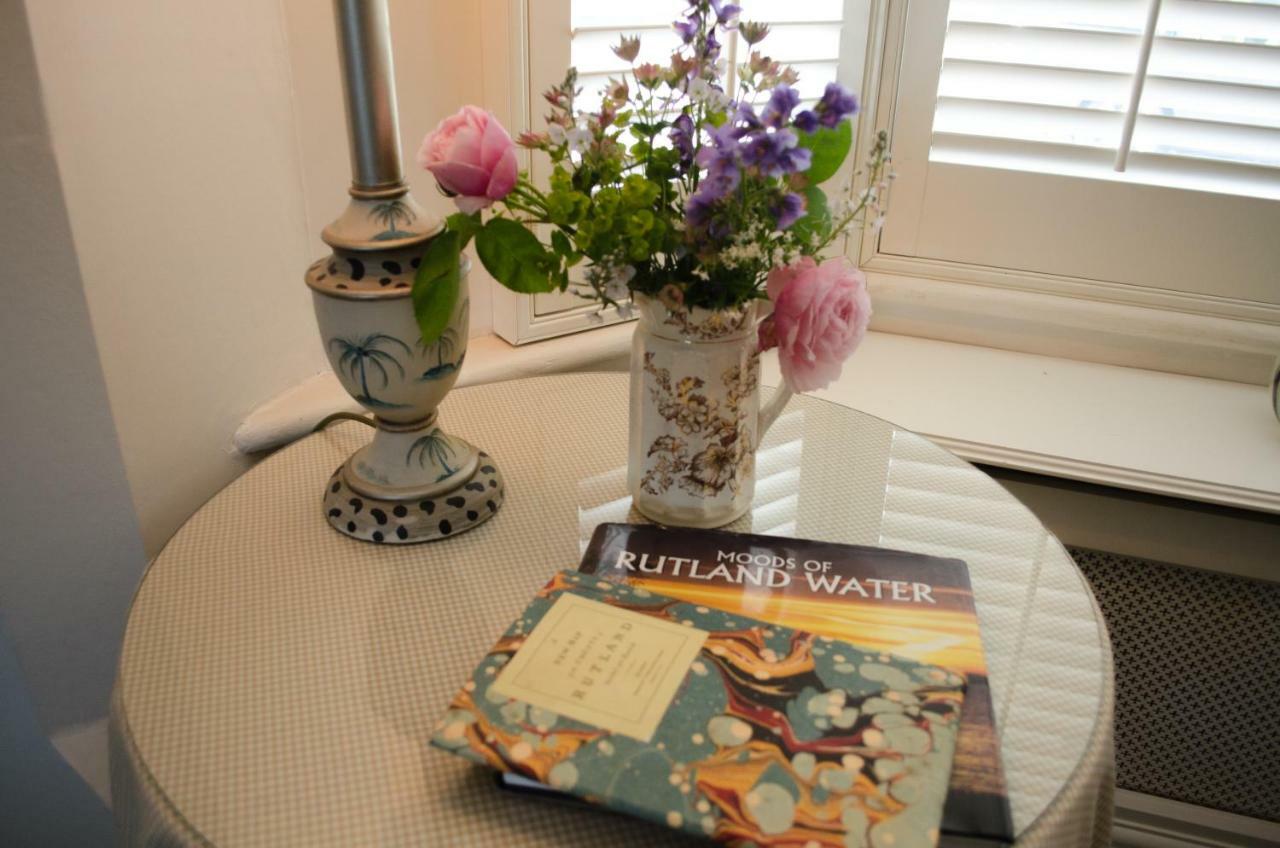 The Hollies Bed And Breakfast Uppingham Exteriör bild