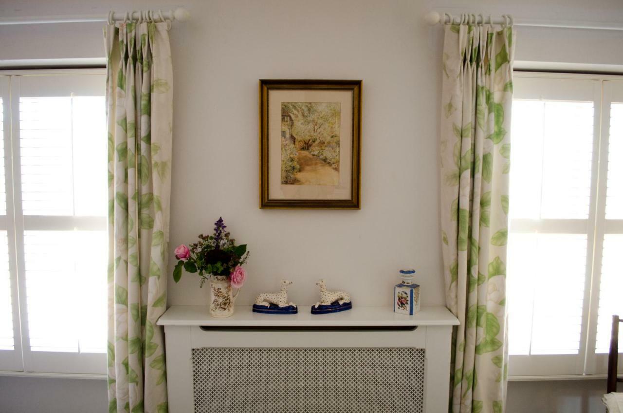 The Hollies Bed And Breakfast Uppingham Exteriör bild